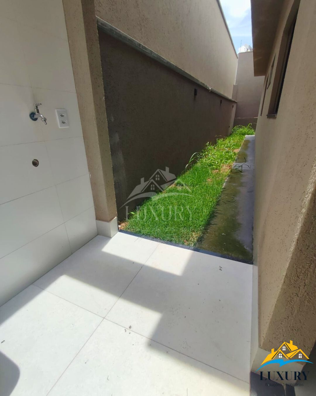 Casa à venda com 3 quartos, 100m² - Foto 15