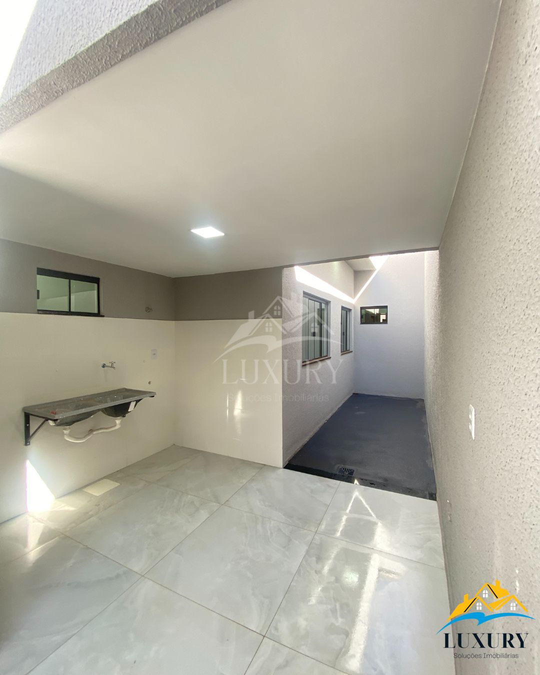 Casa à venda com 3 quartos, 100m² - Foto 15