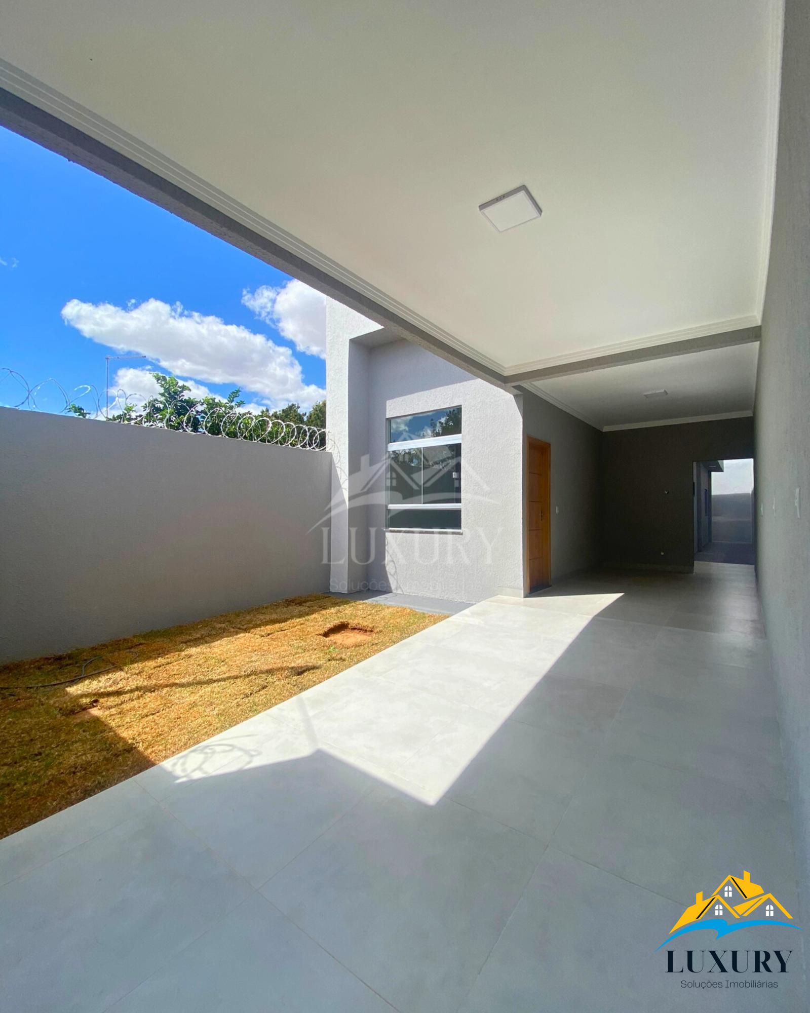 Casa à venda com 3 quartos, 110m² - Foto 2