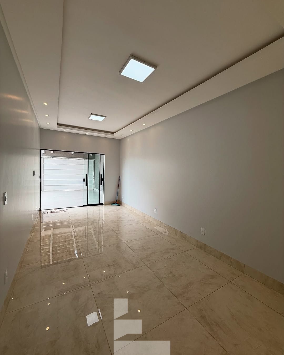 Casa à venda com 3 quartos, 110m² - Foto 4