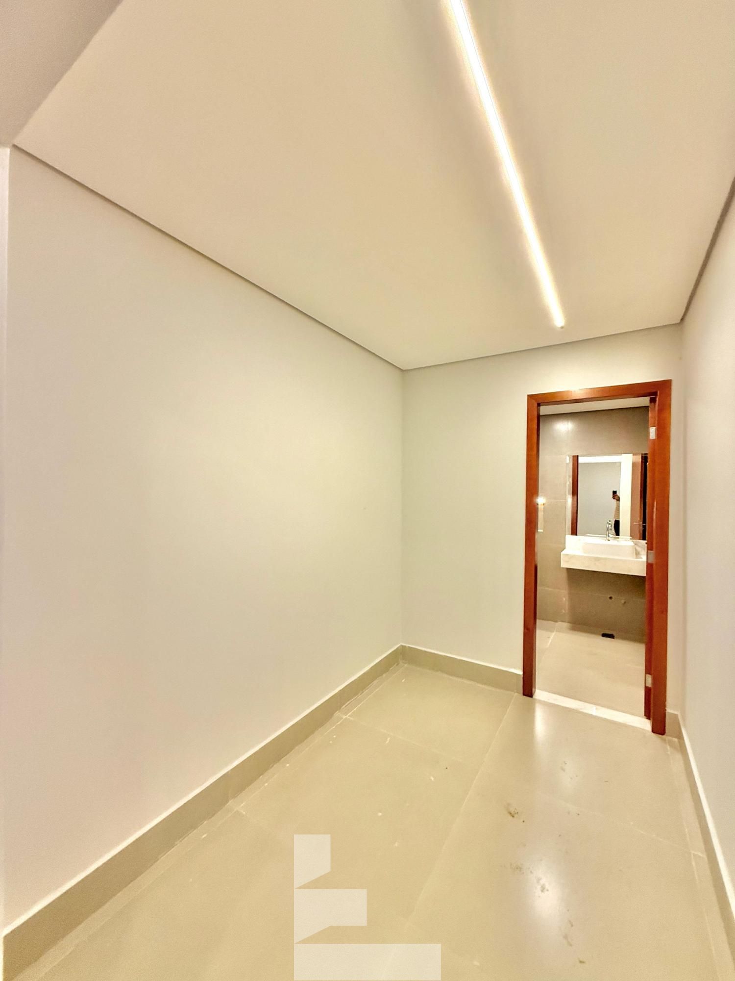 Casa à venda com 3 quartos, 200m² - Foto 7