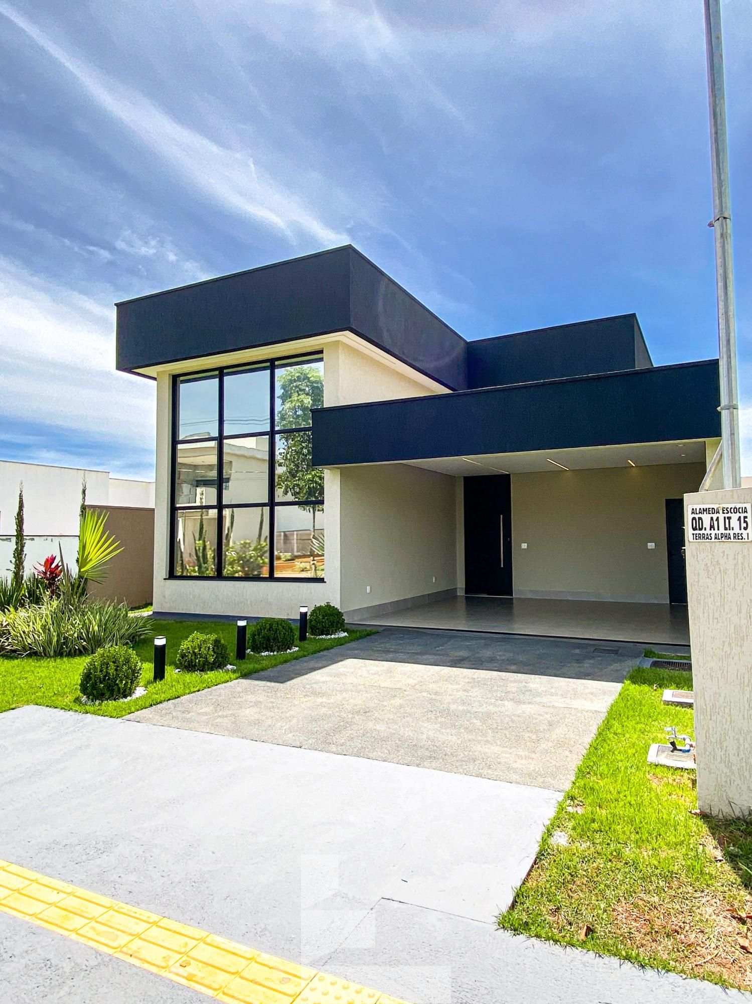 Casa à venda com 4 quartos, 180m² - Foto 4