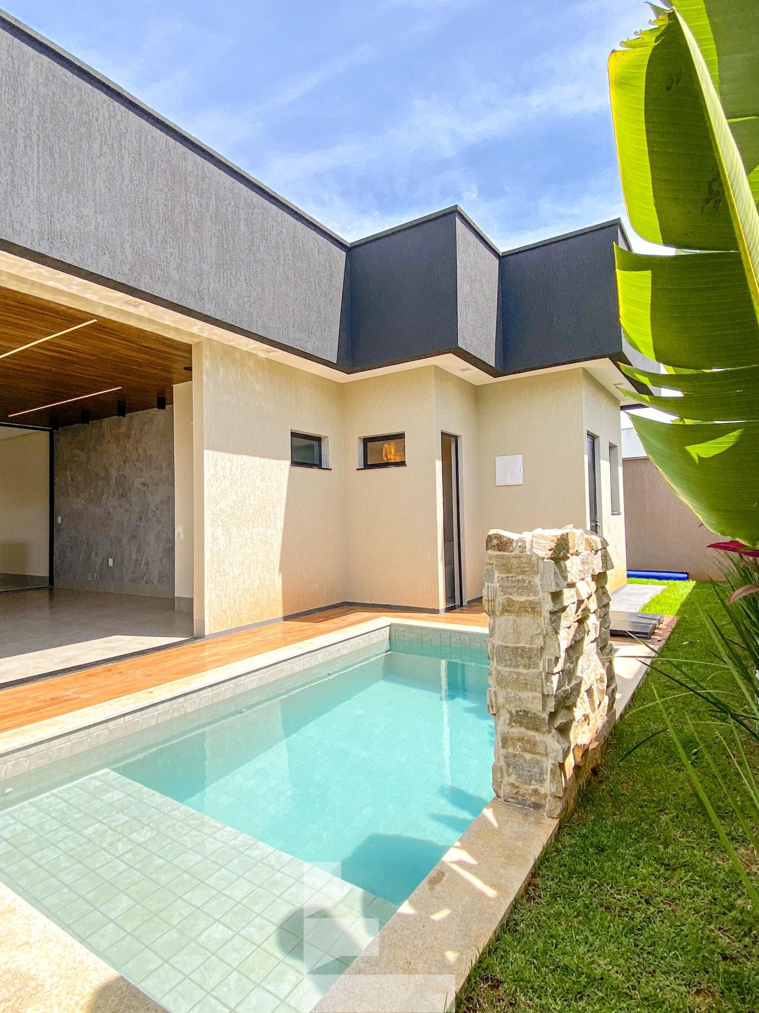 Casa à venda com 4 quartos, 180m² - Foto 12