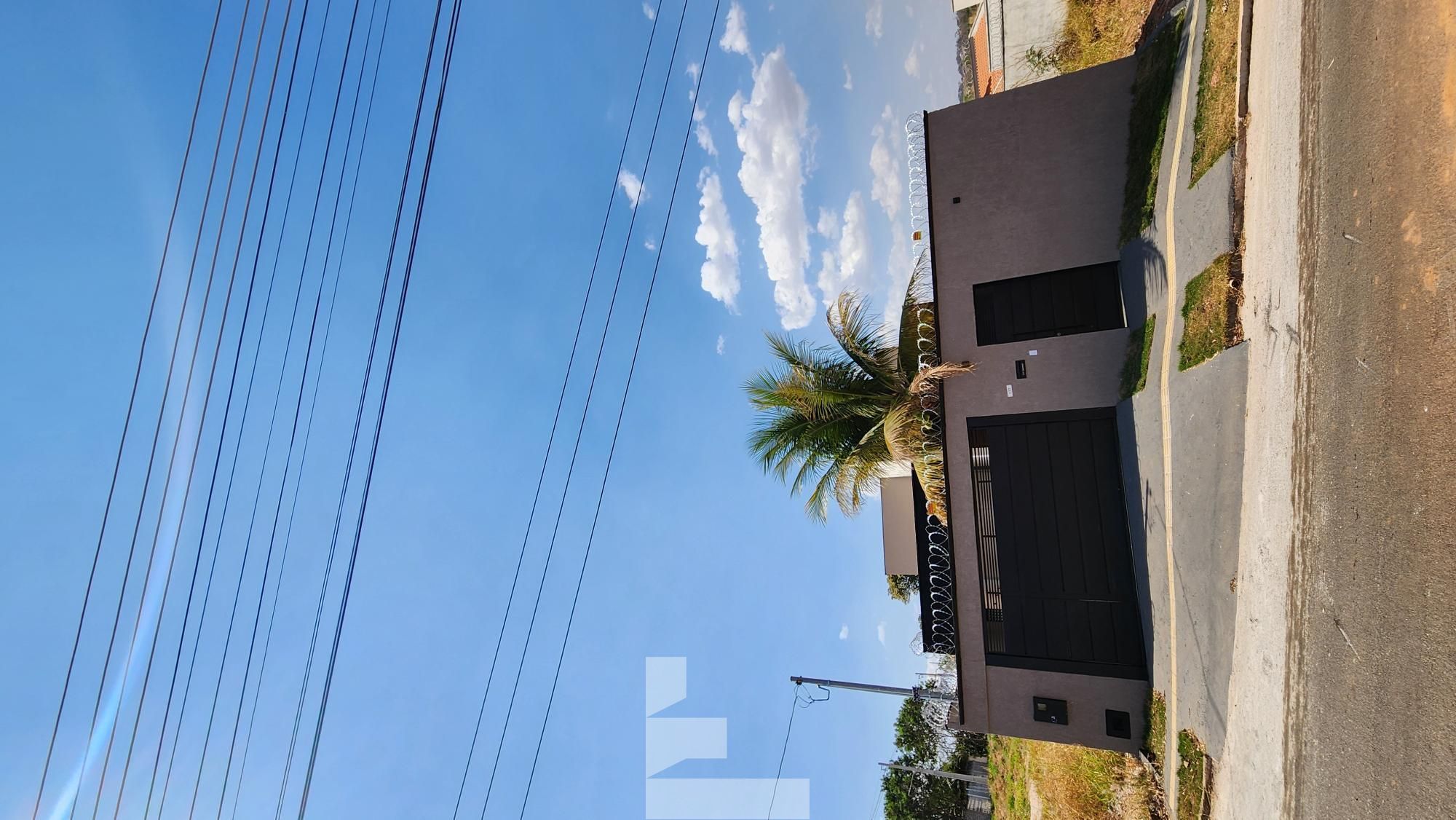 Casa à venda com 3 quartos, 175m² - Foto 2