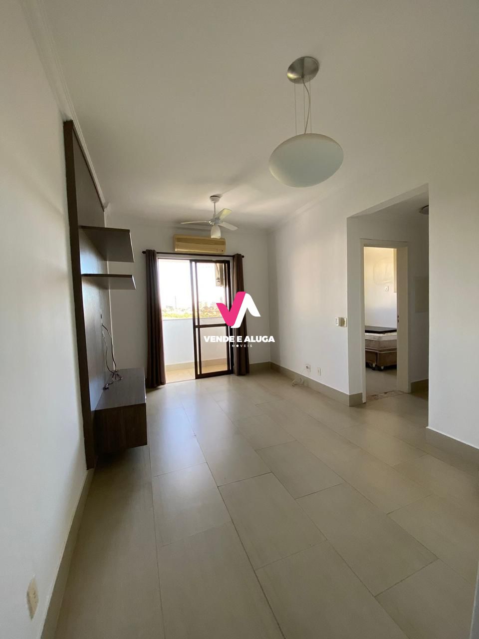 Apartamento à venda com 2 quartos, 59m² - Foto 1