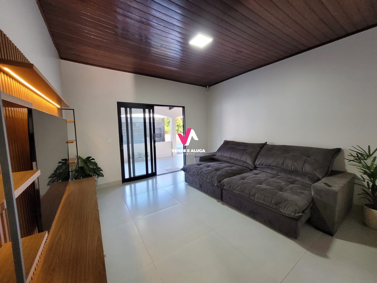 Casa à venda com 4 quartos, 185m² - Foto 4