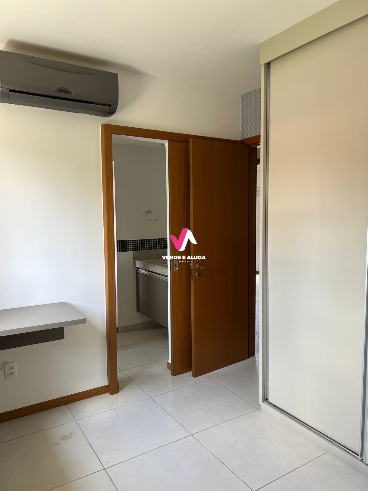 Apartamento à venda com 3 quartos, 117m² - Foto 5