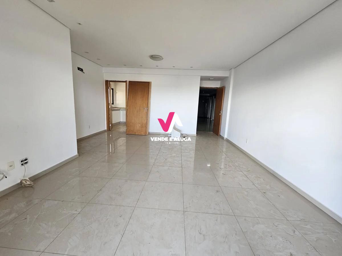 Apartamento à venda com 3 quartos, 123m² - Foto 4