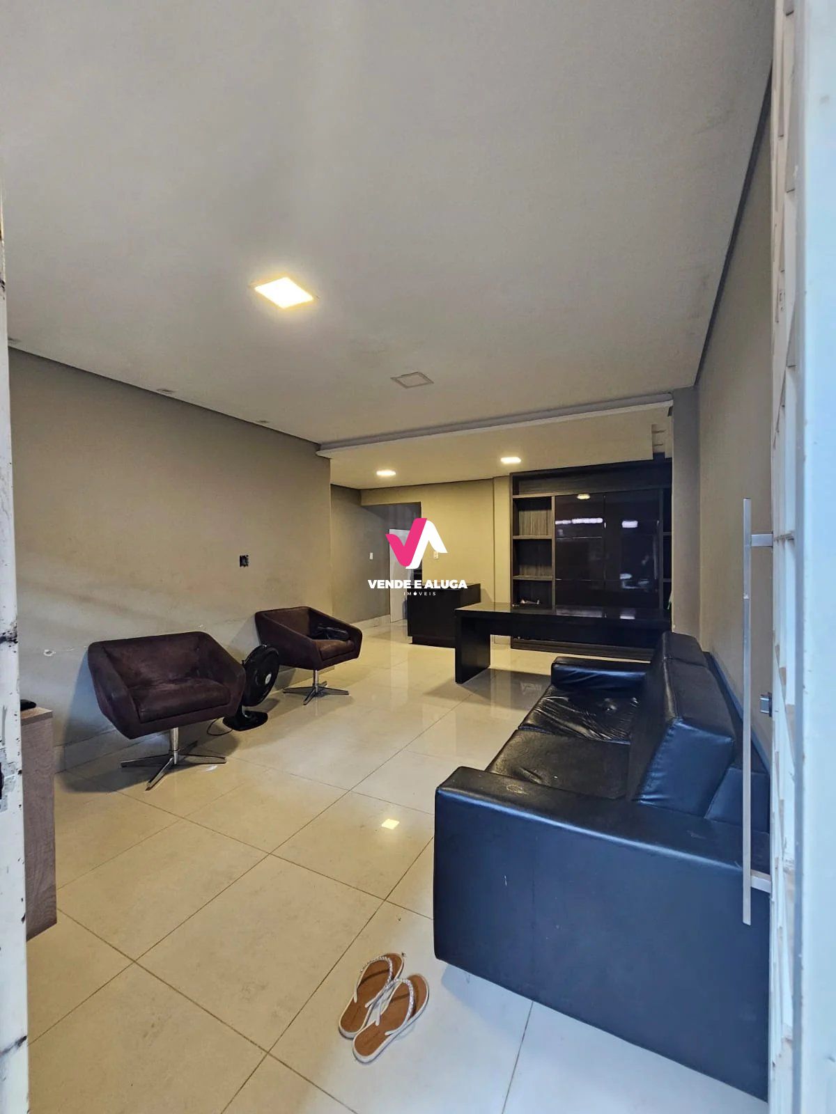 Casa para alugar com 3 quartos, 120m² - Foto 1