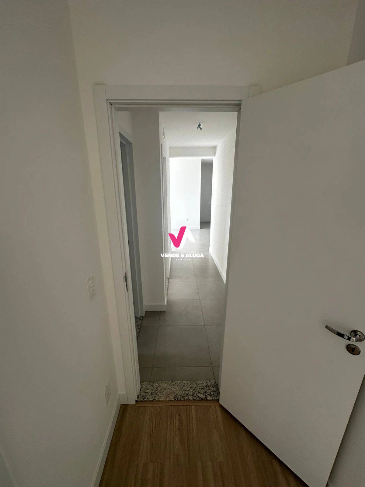 Apartamento à venda com 2 quartos, 66m² - Foto 8