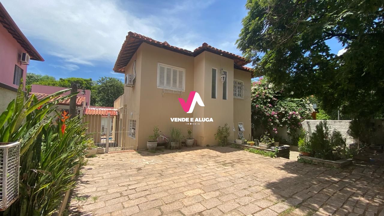 Casa de Condomínio à venda com 7 quartos, 325m² - Foto 1