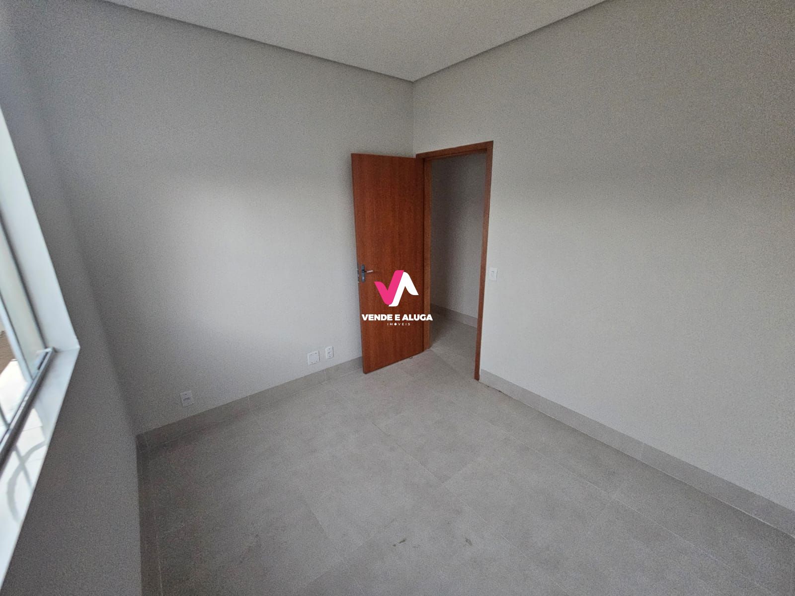 Casa à venda com 2 quartos, 80m² - Foto 10