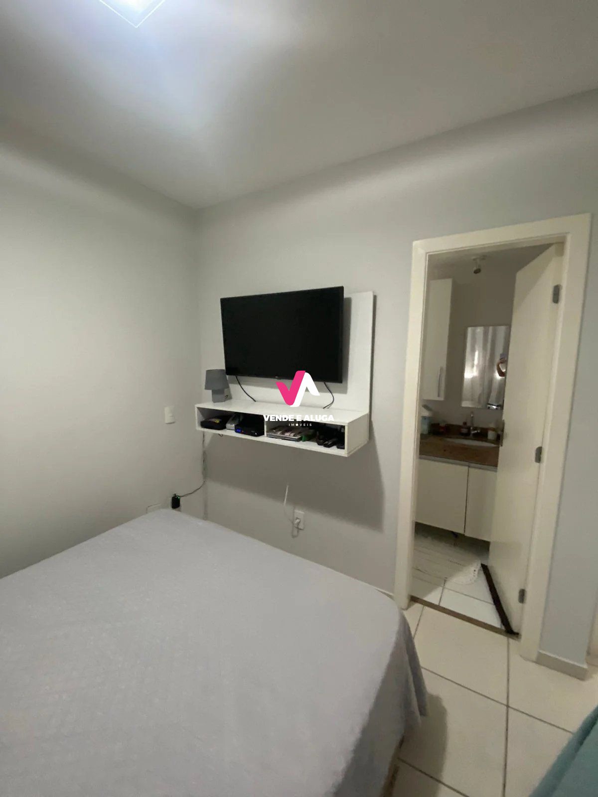 Apartamento à venda com 3 quartos, 76m² - Foto 4