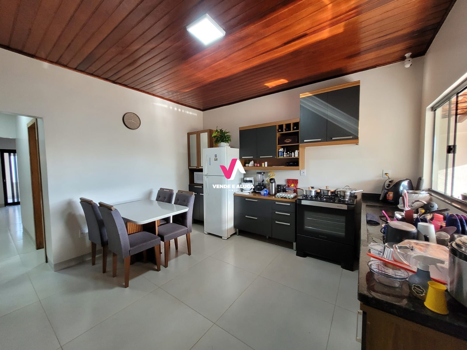 Casa à venda com 4 quartos, 185m² - Foto 7