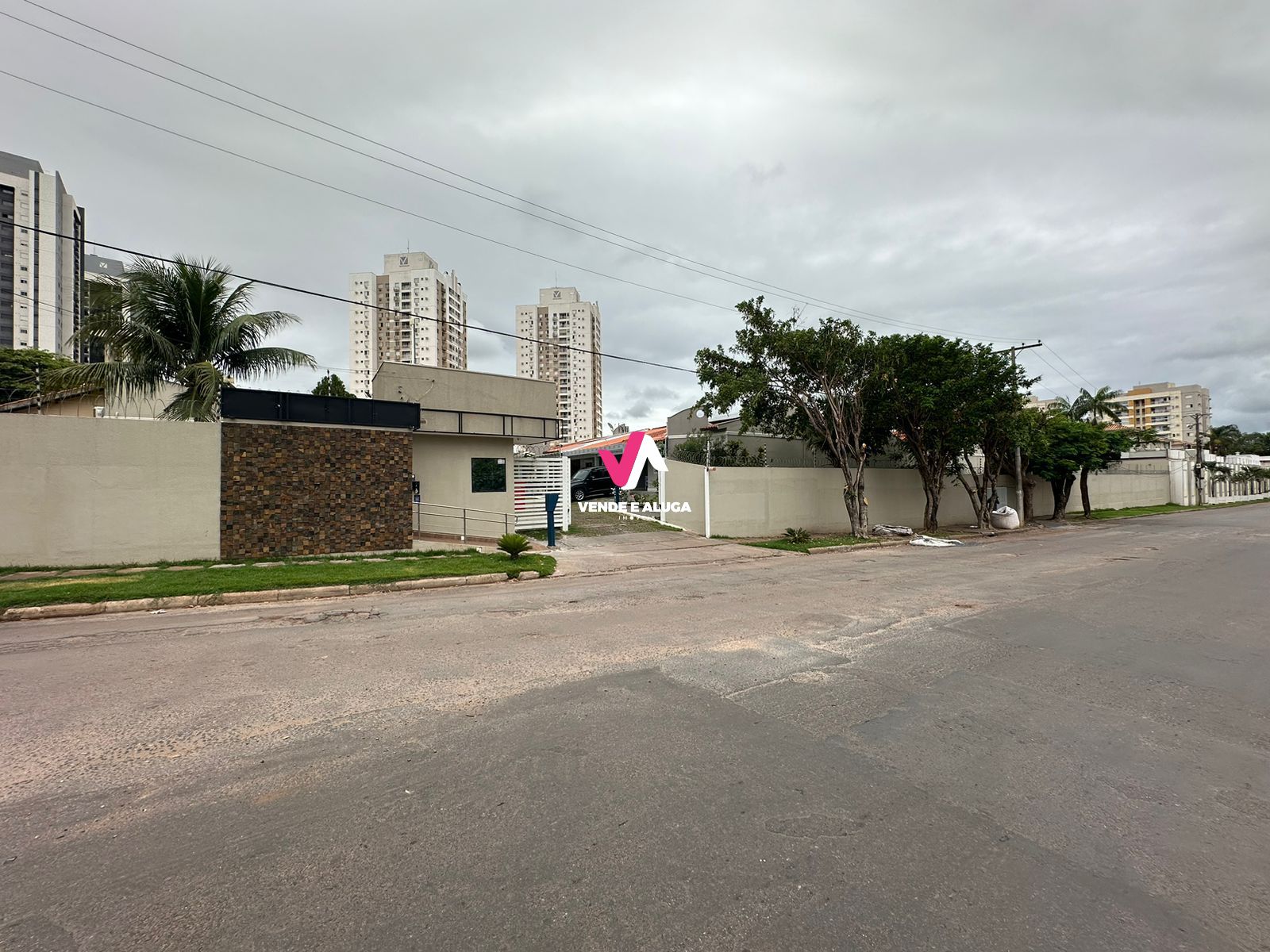 Casa de Condomínio à venda com 3 quartos, 147m² - Foto 1