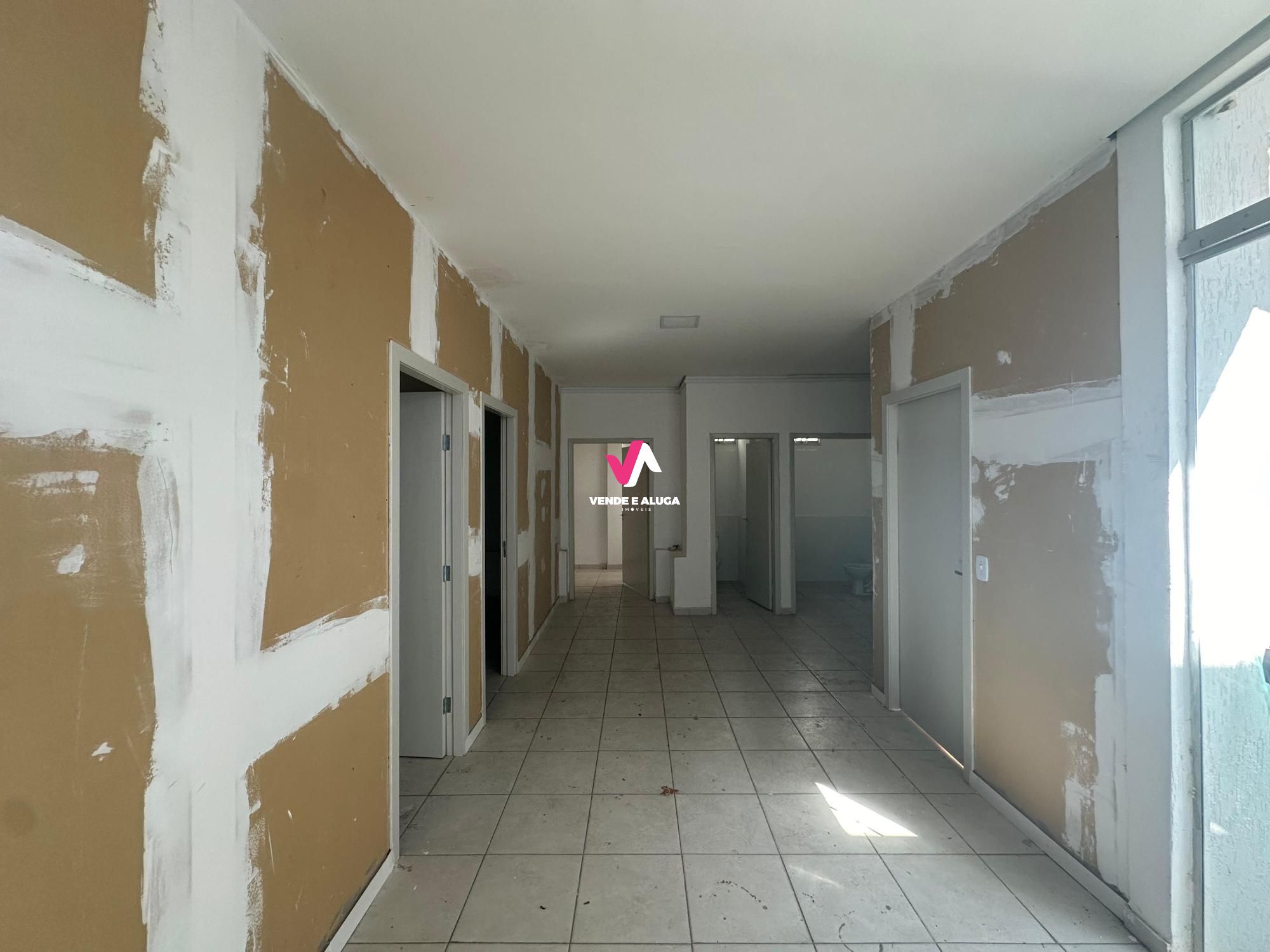 Loja-Salão para alugar com 10 quartos, 615m² - Foto 19