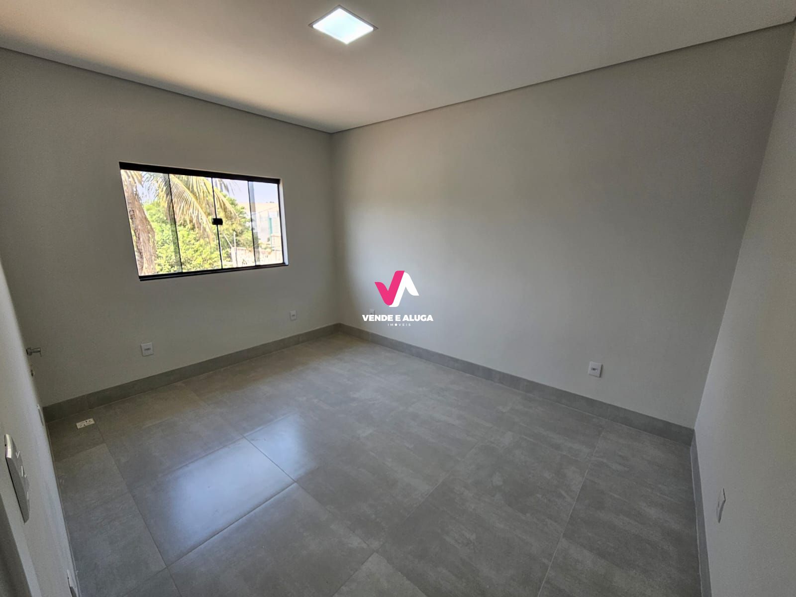 Conjunto Comercial-Sala para alugar com 4 quartos, 82m² - Foto 11