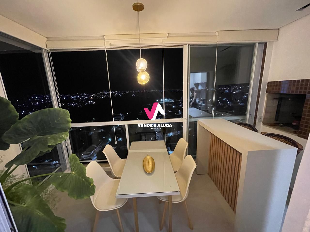 Apartamento à venda com 3 quartos, 98m² - Foto 4