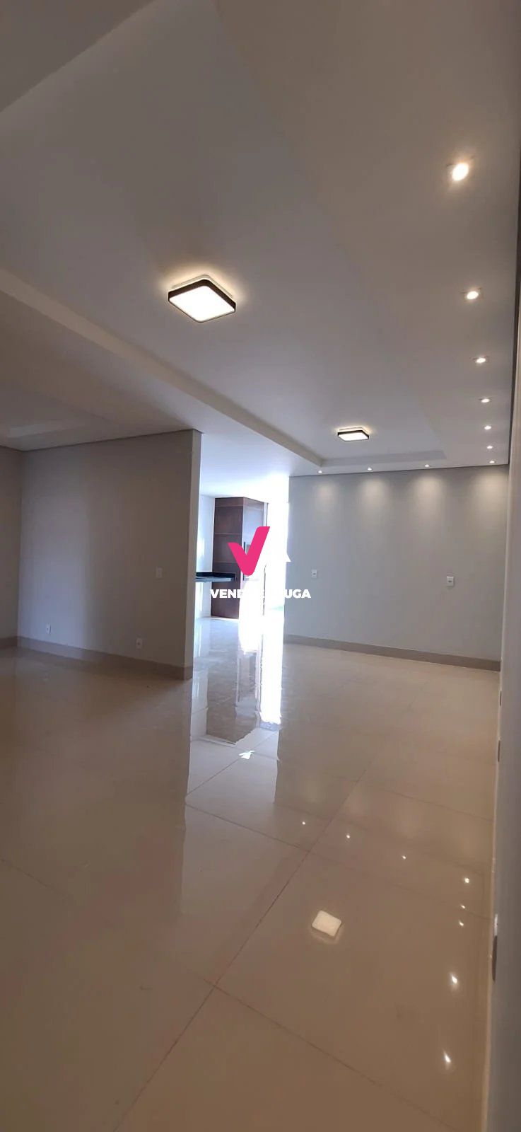 Casa à venda com 3 quartos, 116m² - Foto 2