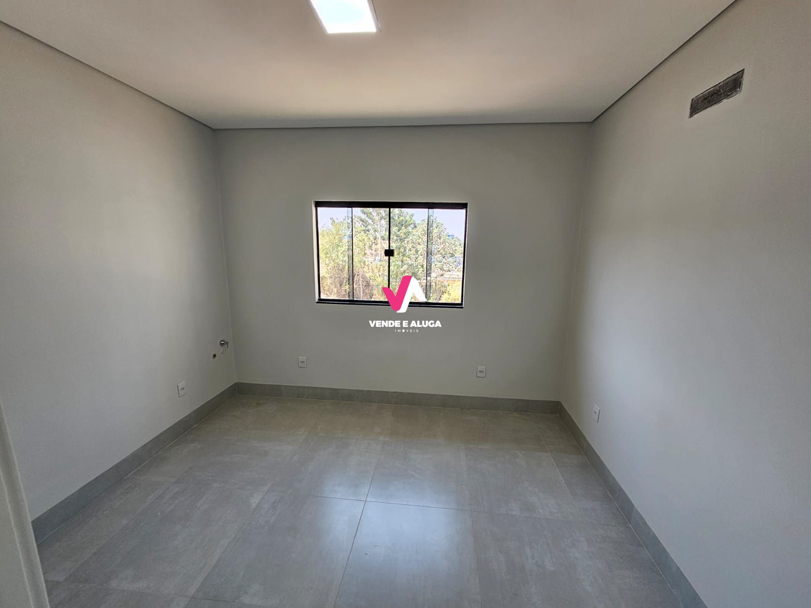 Conjunto Comercial-Sala para alugar com 4 quartos, 82m² - Foto 13