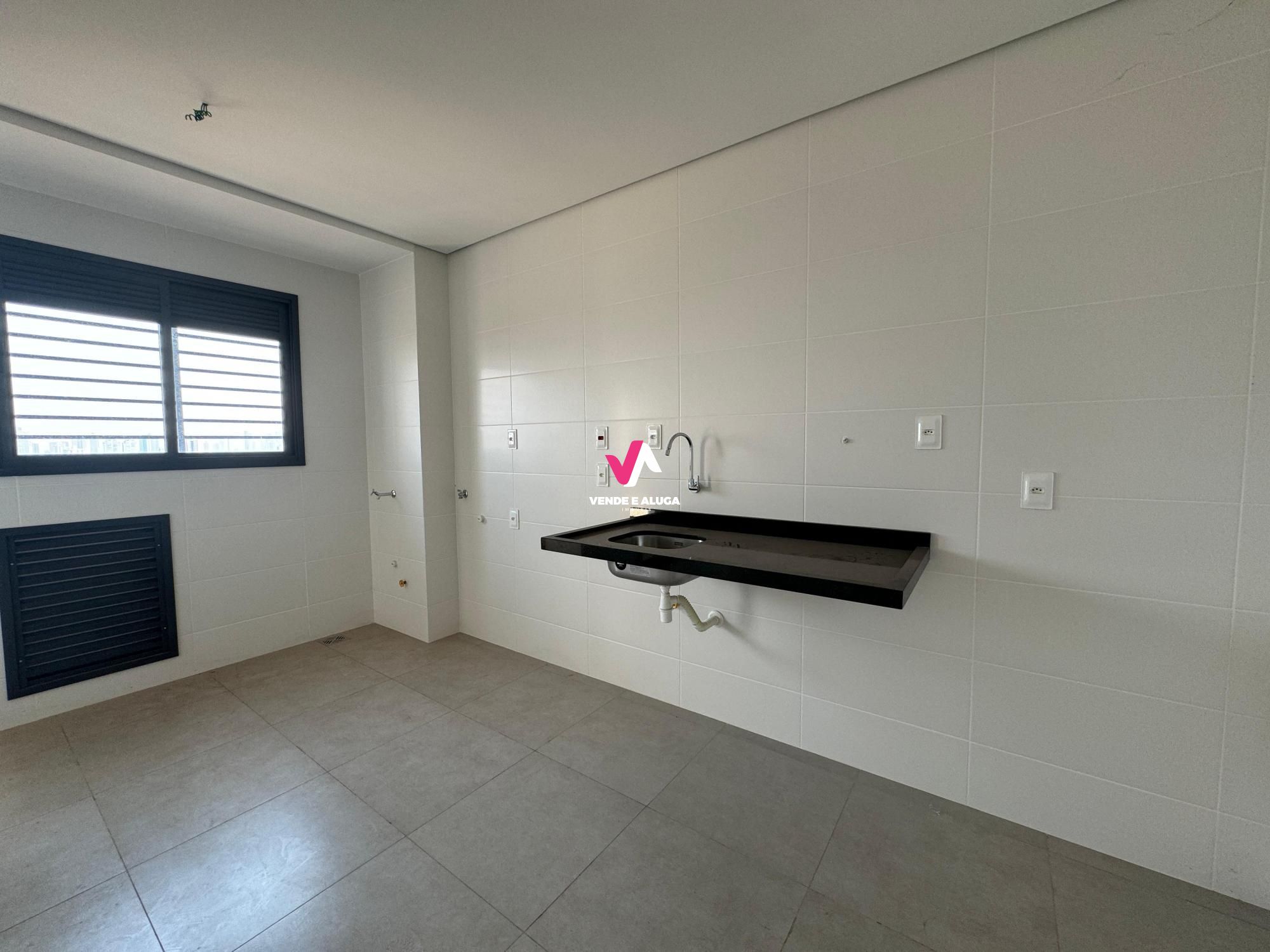 Apartamento à venda com 2 quartos, 89m² - Foto 4