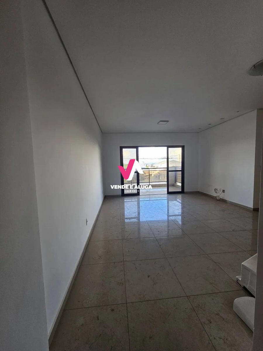 Apartamento à venda com 3 quartos, 123m² - Foto 2