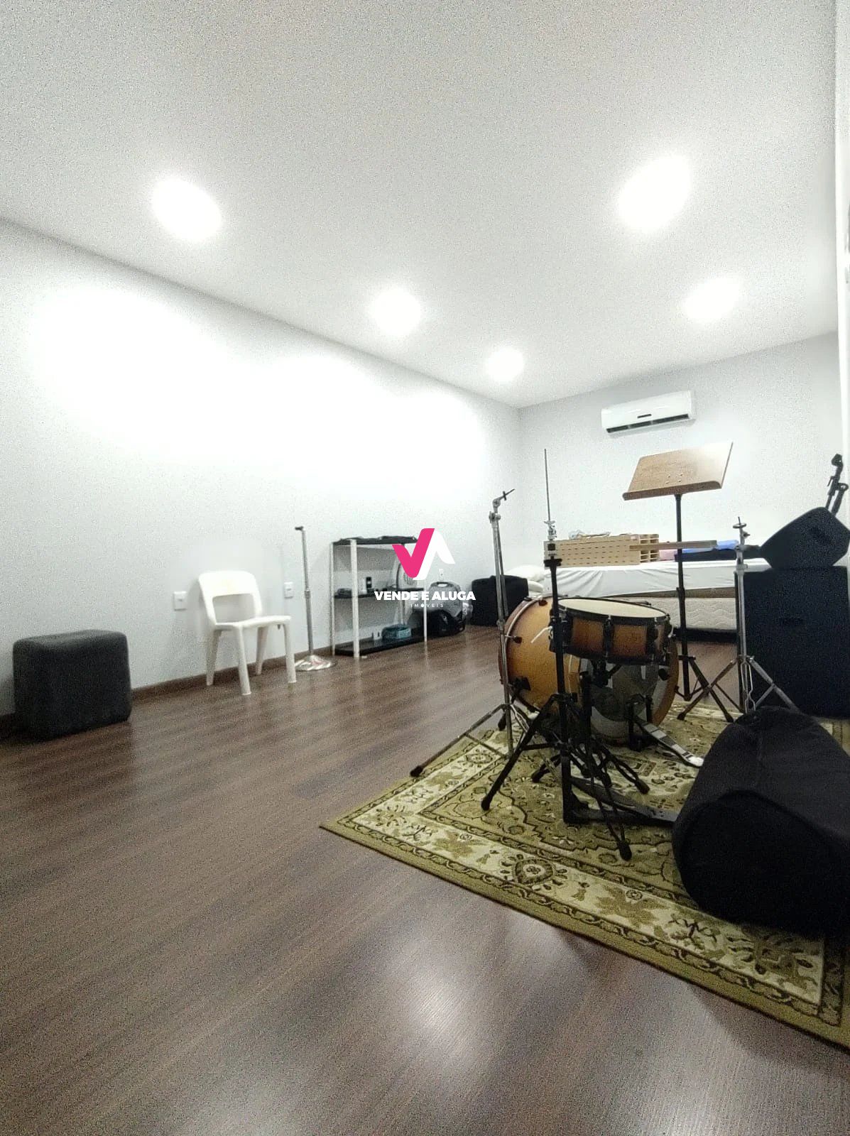 Casa à venda com 5 quartos, 235m² - Foto 5