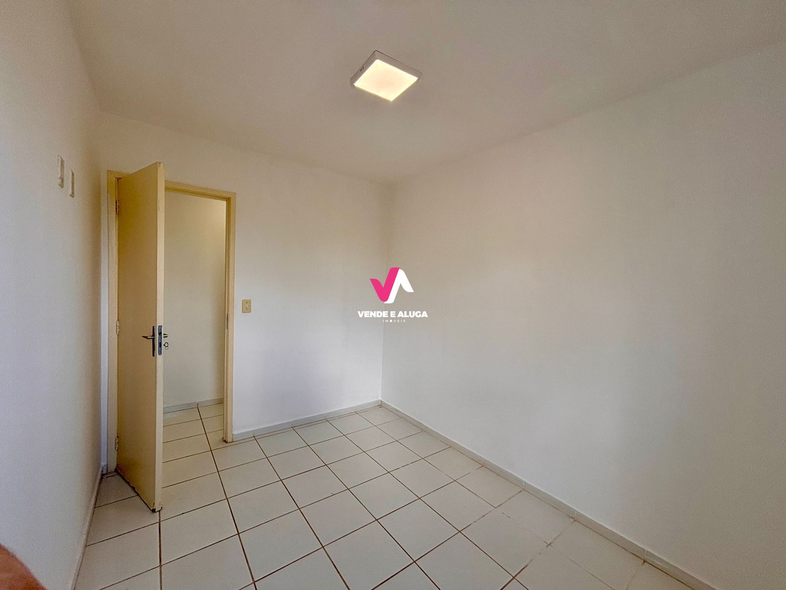 Apartamento à venda com 2 quartos, 48m² - Foto 5