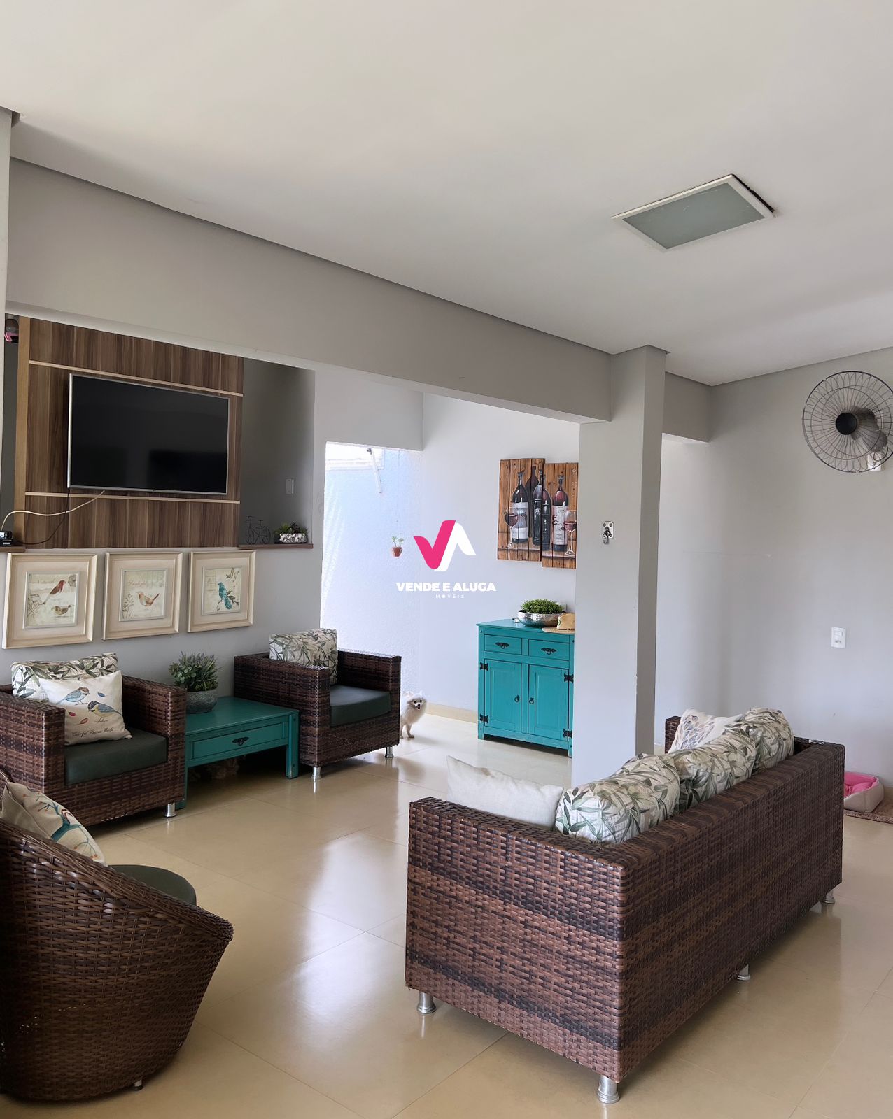 Casa à venda com 3 quartos, 310m² - Foto 3