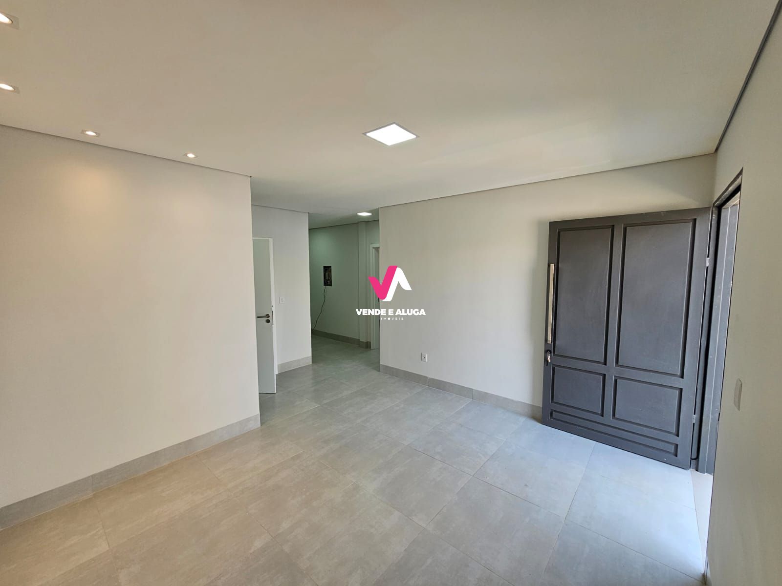 Conjunto Comercial-Sala para alugar com 4 quartos, 82m² - Foto 4