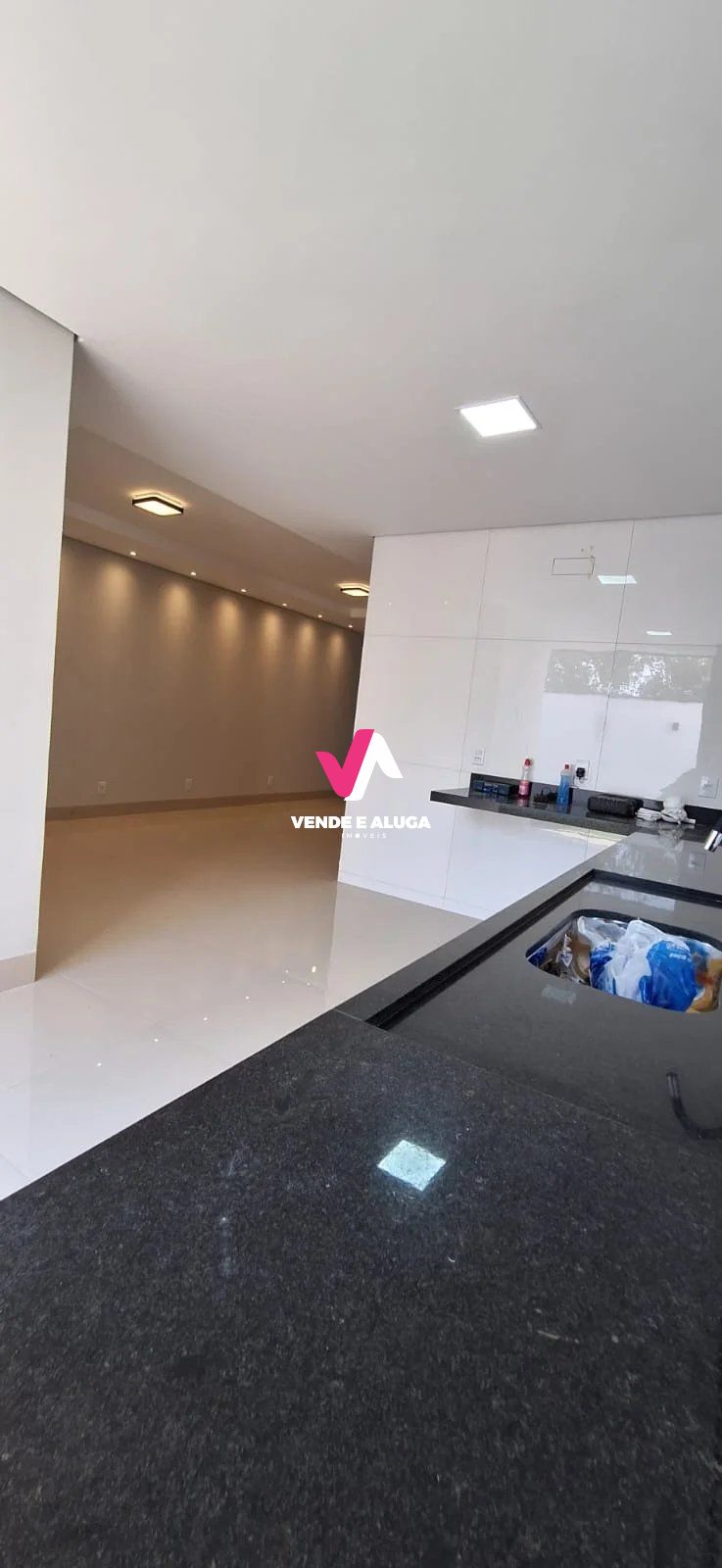 Casa à venda com 3 quartos, 116m² - Foto 16