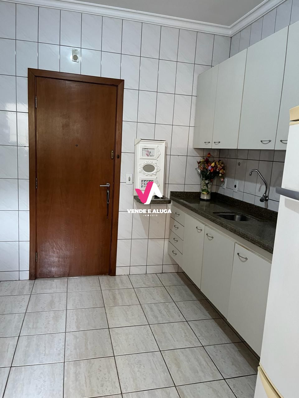 Apartamento à venda com 3 quartos, 121m² - Foto 11