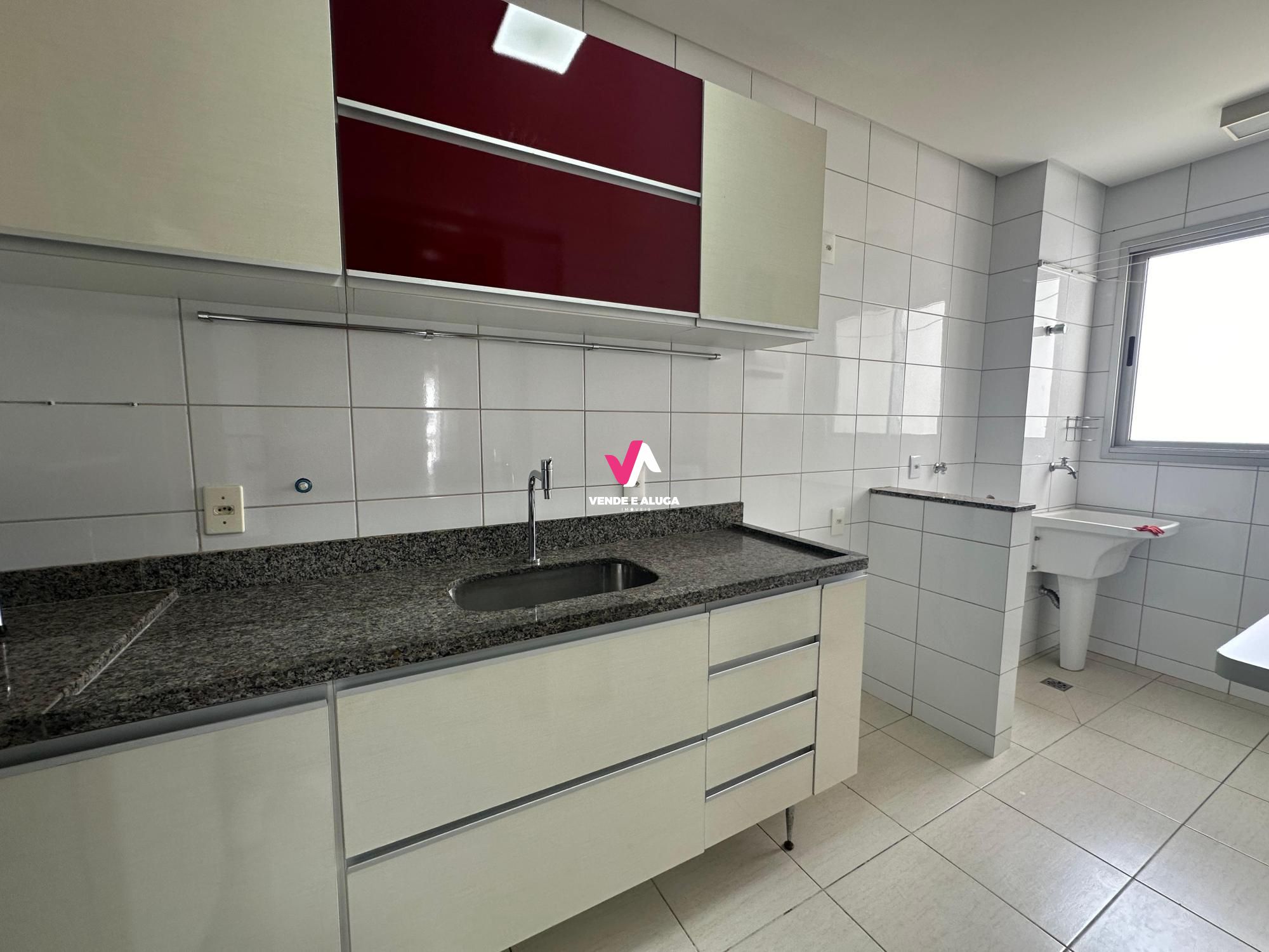 Apartamento à venda com 2 quartos, 69m² - Foto 3