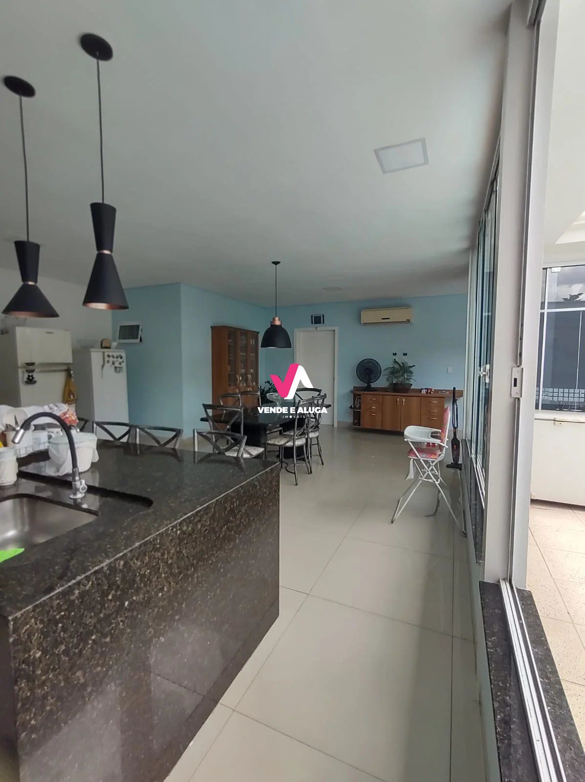 Casa à venda com 5 quartos, 235m² - Foto 15