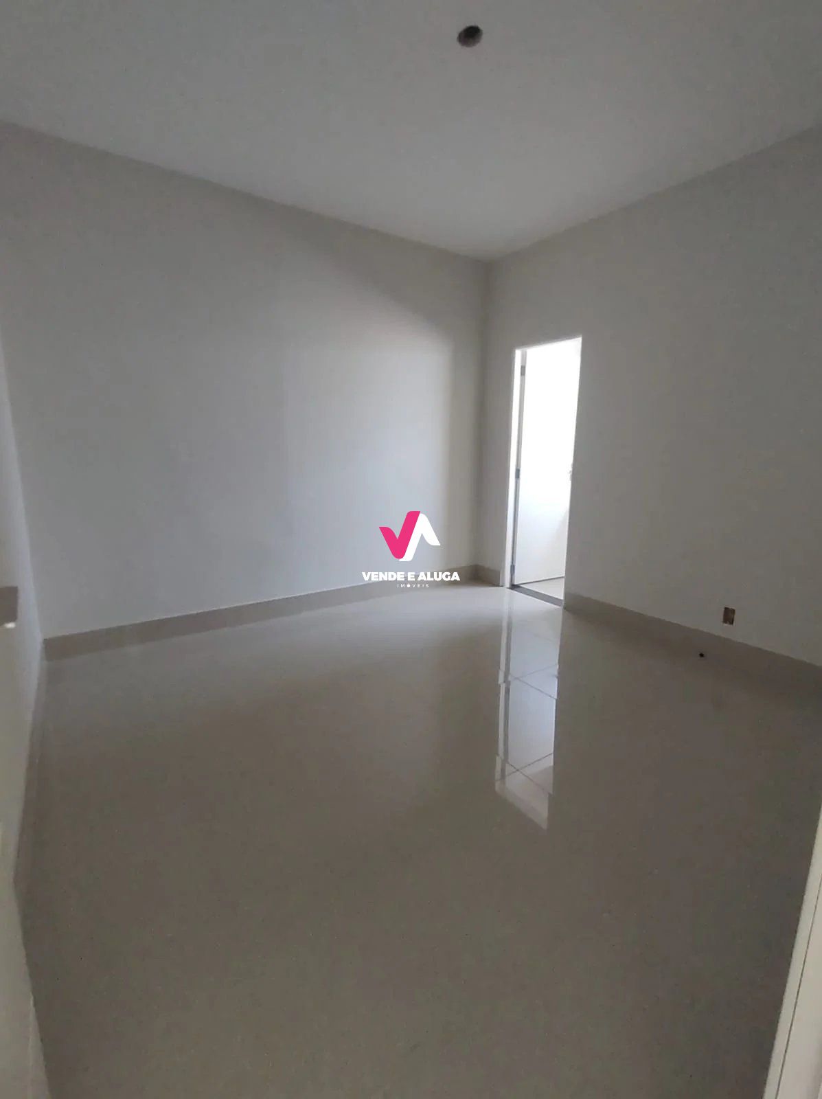 Casa à venda com 3 quartos, 128m² - Foto 12