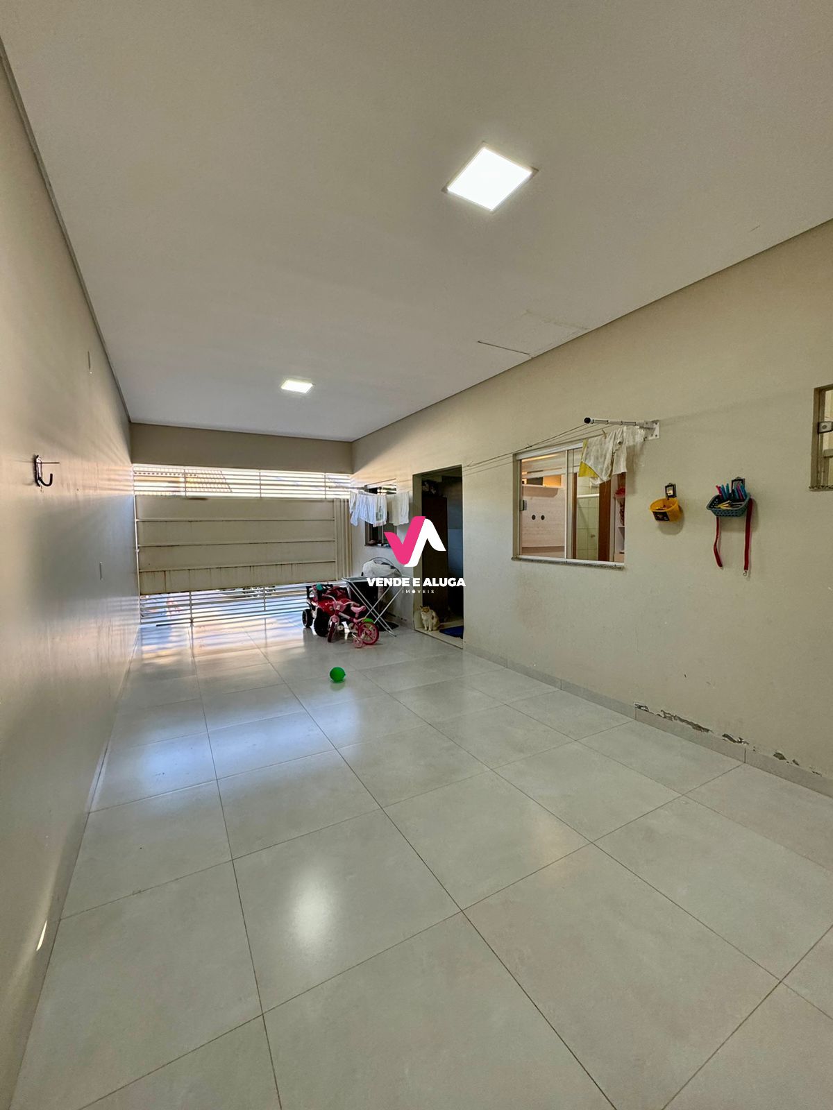 Casa de Condomínio à venda com 3 quartos, 132m² - Foto 2