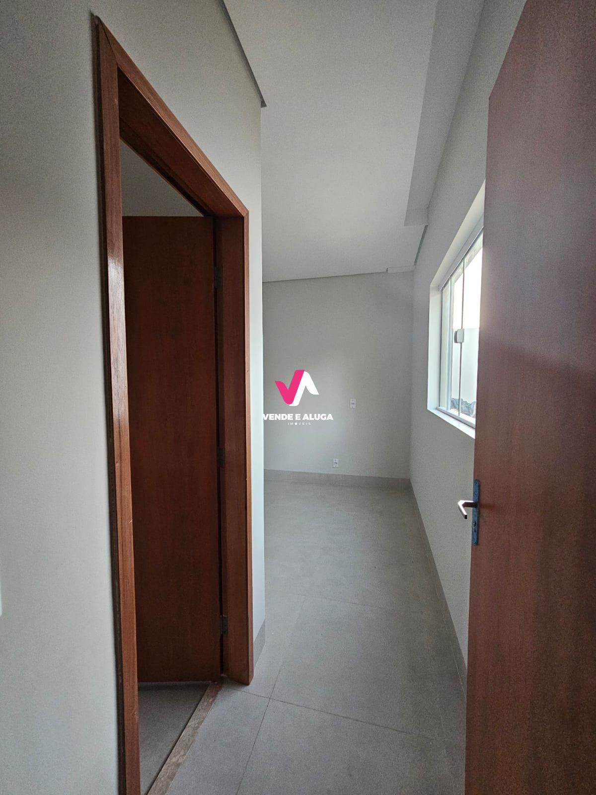 Casa à venda com 2 quartos, 80m² - Foto 11