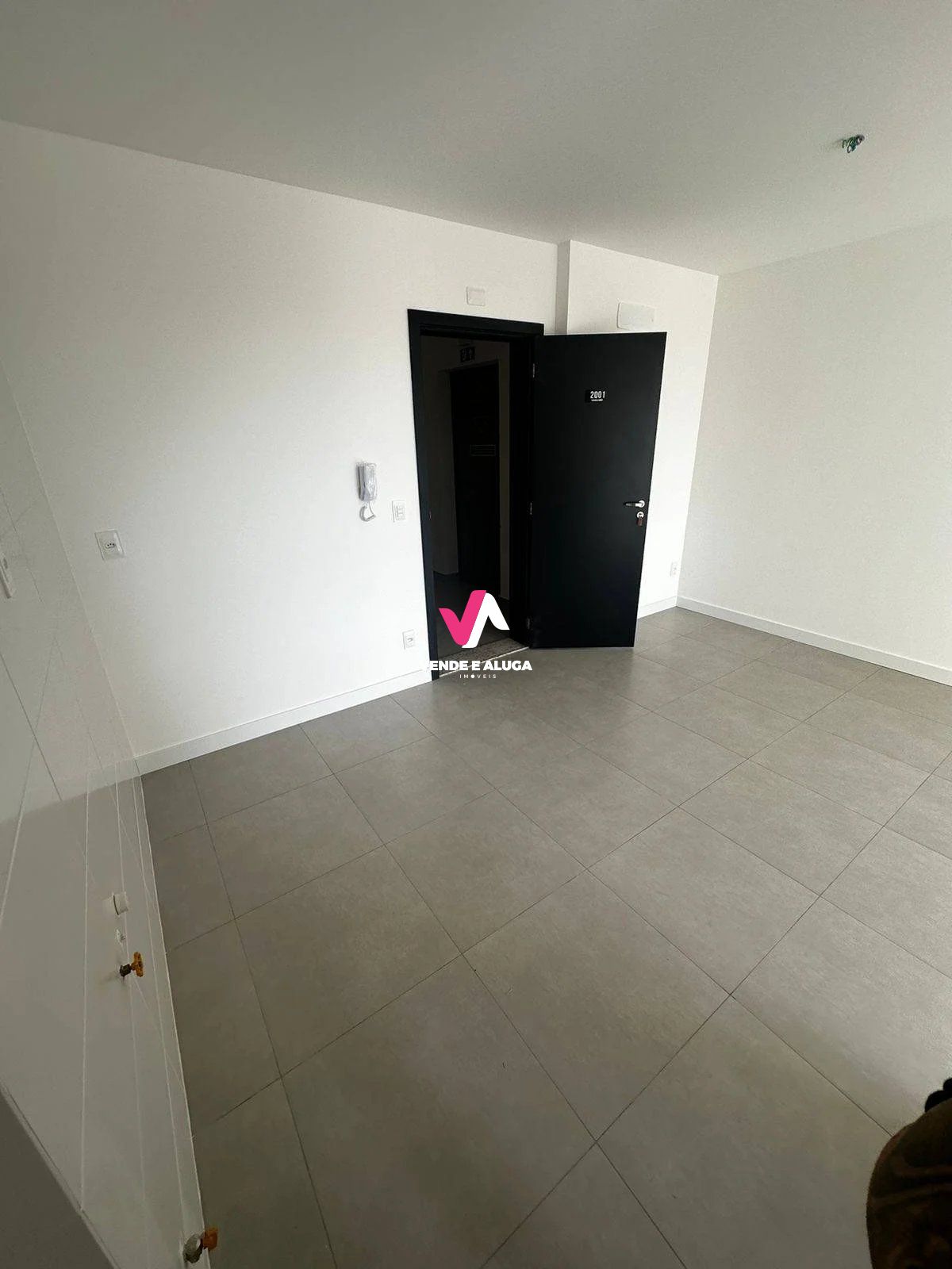 Apartamento à venda com 2 quartos, 66m² - Foto 4