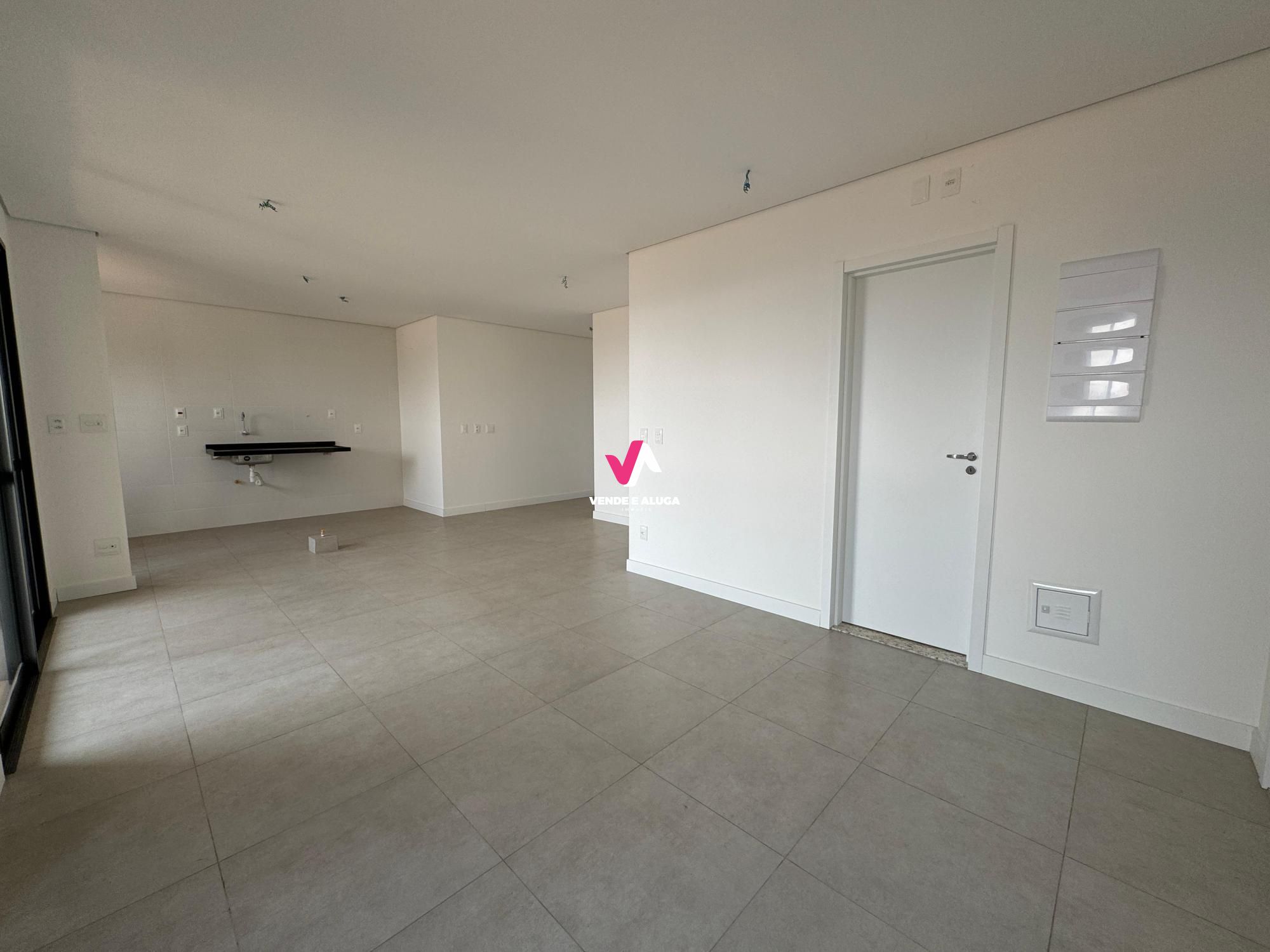 Apartamento à venda com 2 quartos, 89m² - Foto 2