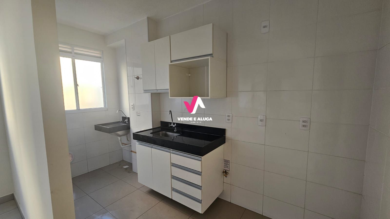 Apartamento à venda com 2 quartos, 40m² - Foto 2