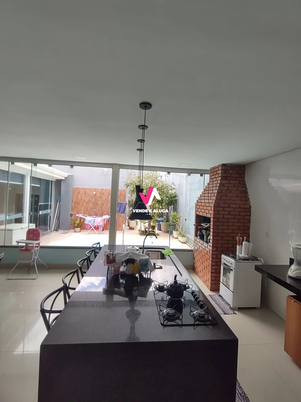 Casa à venda com 5 quartos, 235m² - Foto 10