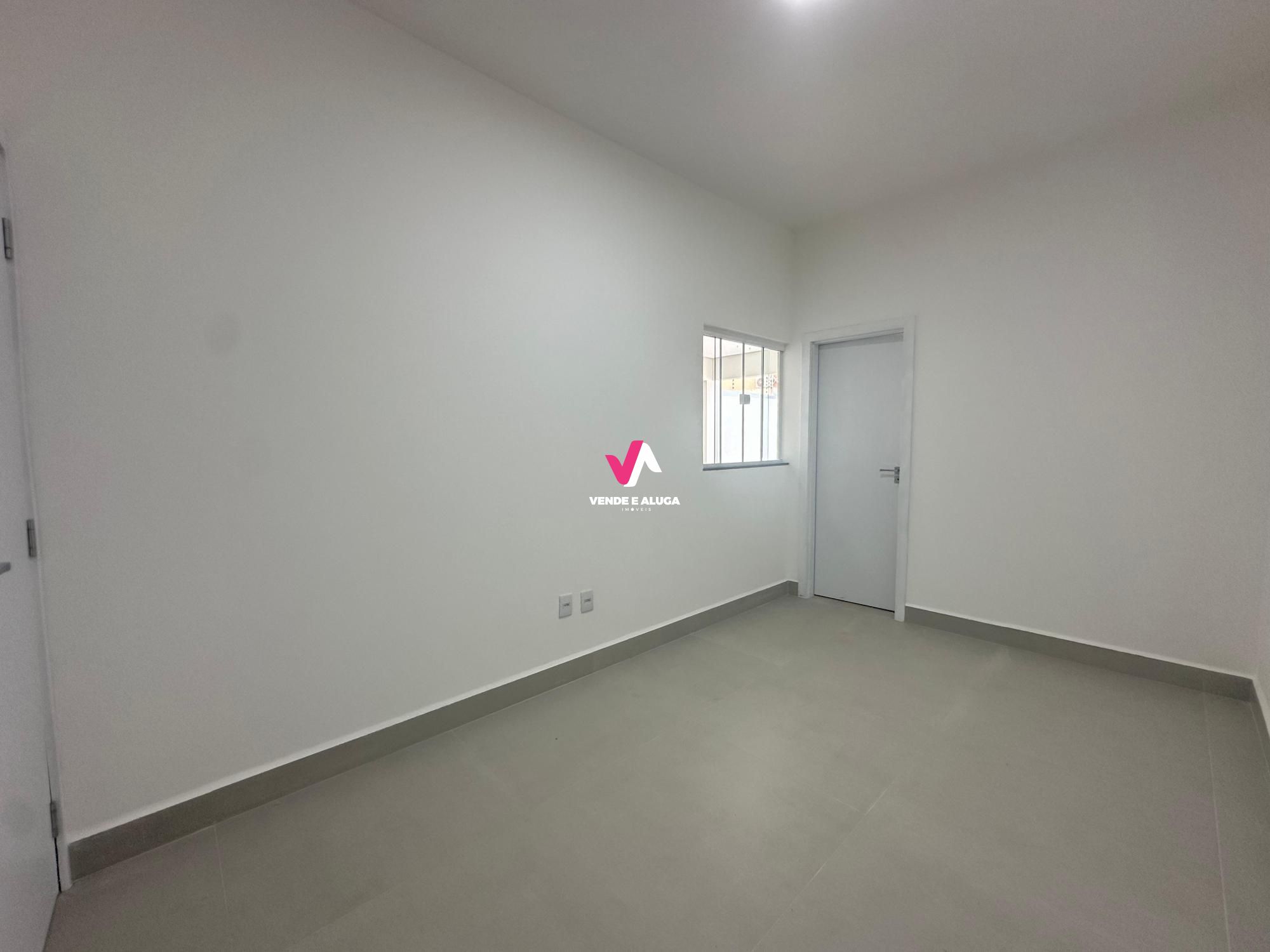 Casa à venda com 2 quartos, 88m² - Foto 4