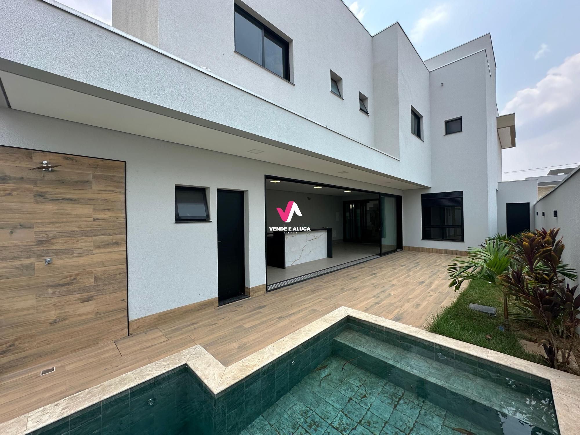 Casa de Condomínio à venda com 4 quartos, 220m² - Foto 10