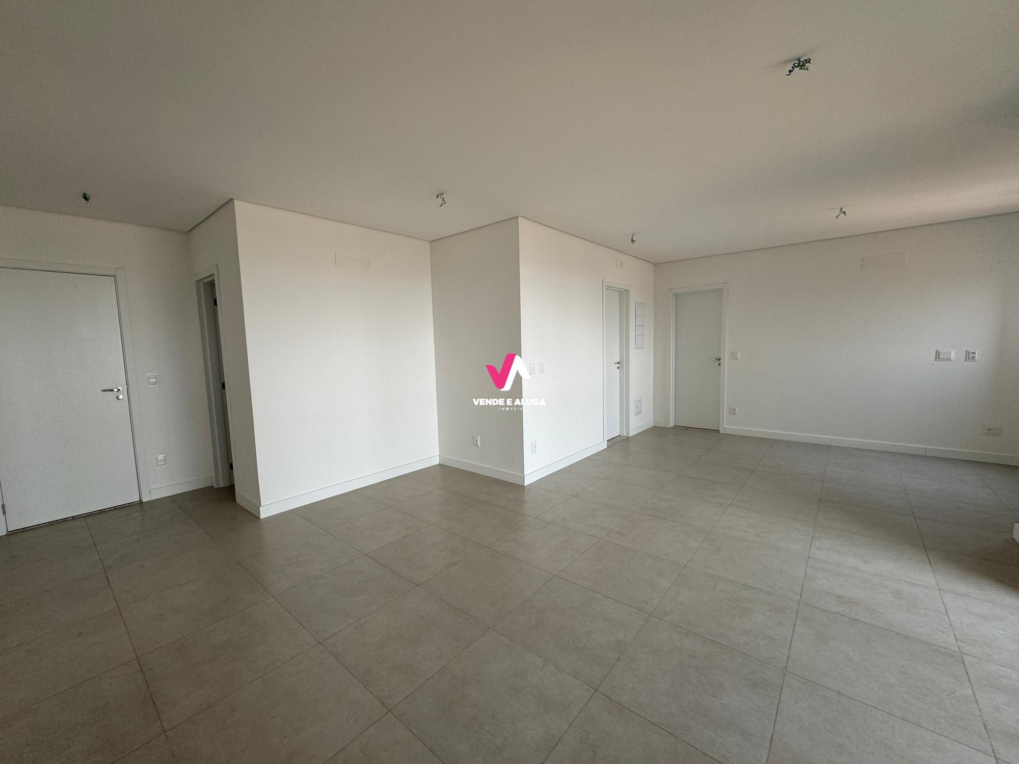 Apartamento à venda com 2 quartos, 89m² - Foto 3