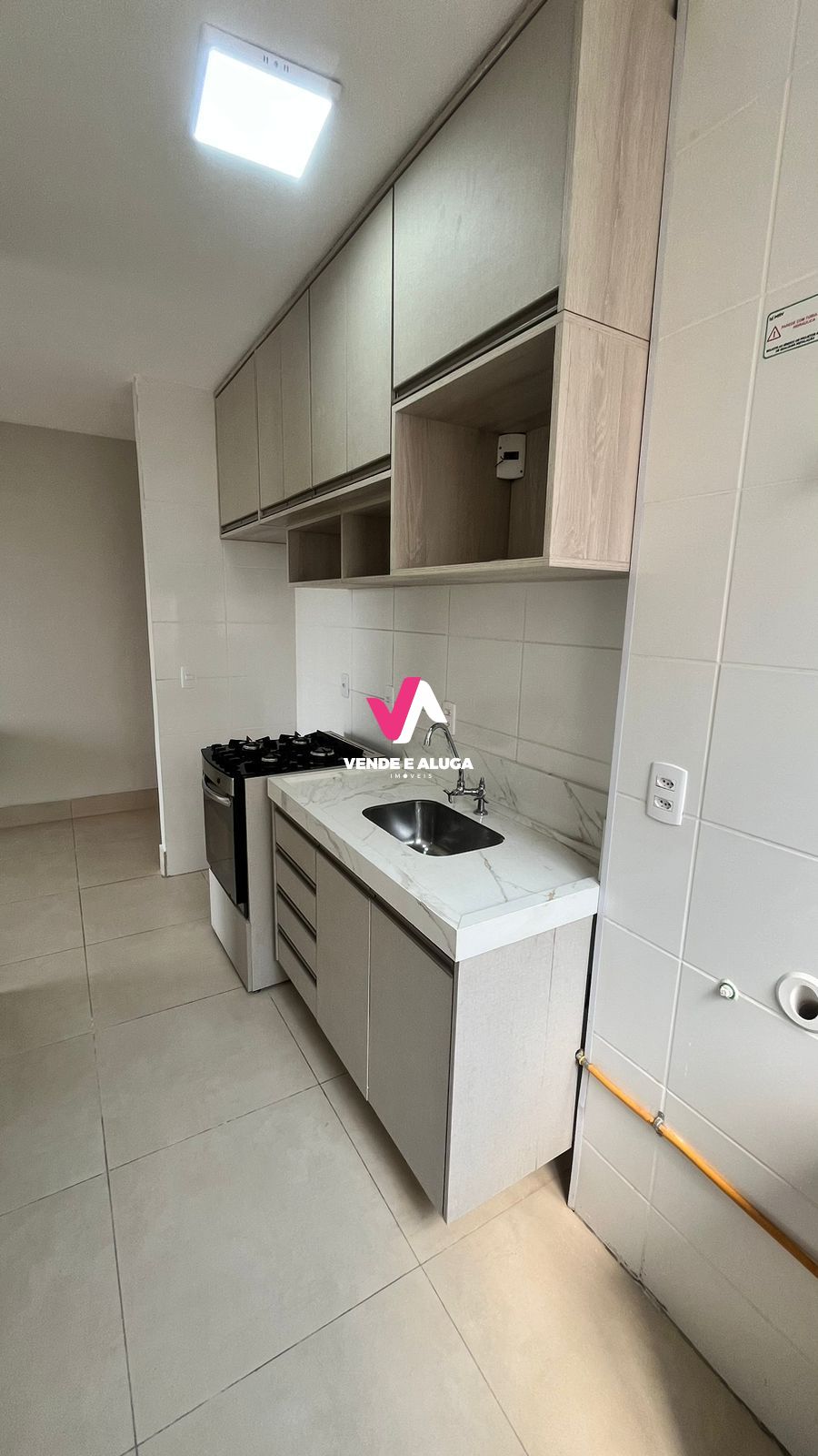 Apartamento à venda com 2 quartos, 42m² - Foto 4