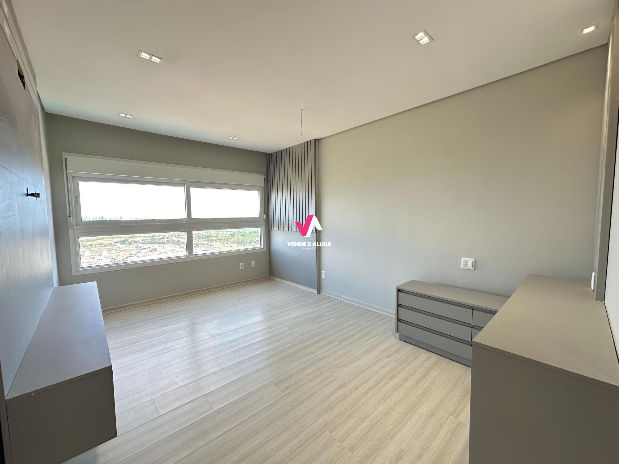 Apartamento à venda com 3 quartos, 240m² - Foto 7