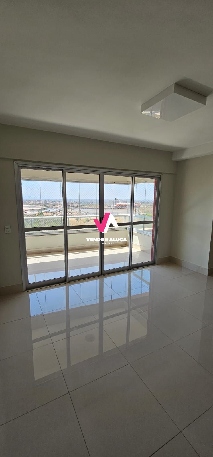 Apartamento para alugar com 3 quartos, 144m² - Foto 2