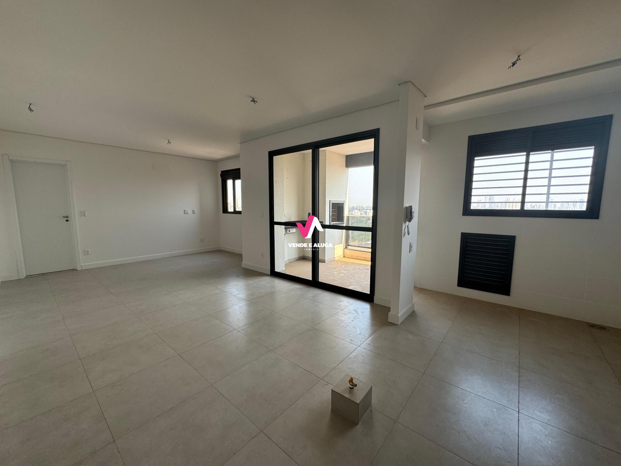 Apartamento à venda com 2 quartos, 89m² - Foto 1