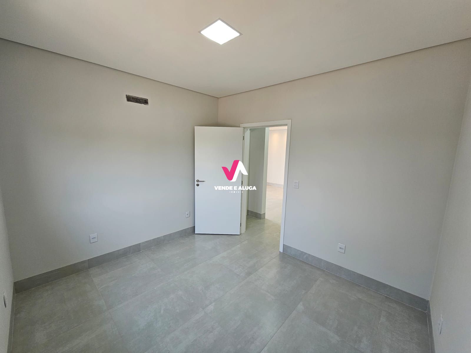 Conjunto Comercial-Sala para alugar com 4 quartos, 82m² - Foto 12