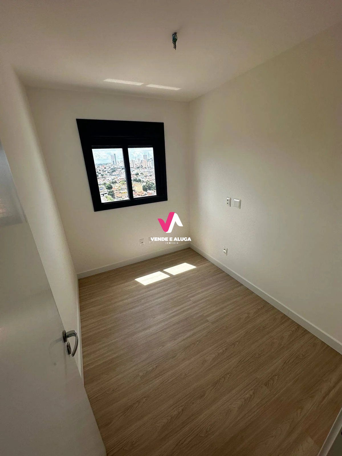 Apartamento à venda com 2 quartos, 66m² - Foto 13